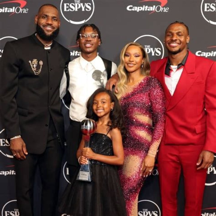 
Who Is Andrew Symonds Daughter Chloe Symonds and How Many Children Did He Have With Partner Brooke Symonds? 