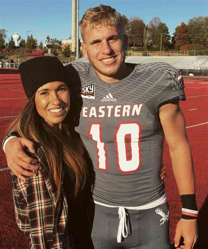 
Who Is Cooper Kupp Wife Anna Kupp? Age and Net Worth, Find Her on Instagram 