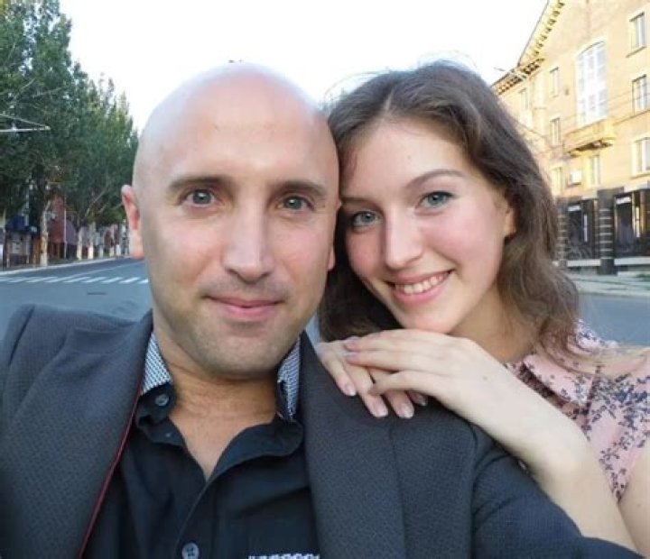 
Who Is Graham Phillips Journalist Wife Julia? Here Is What You Need to Know About 