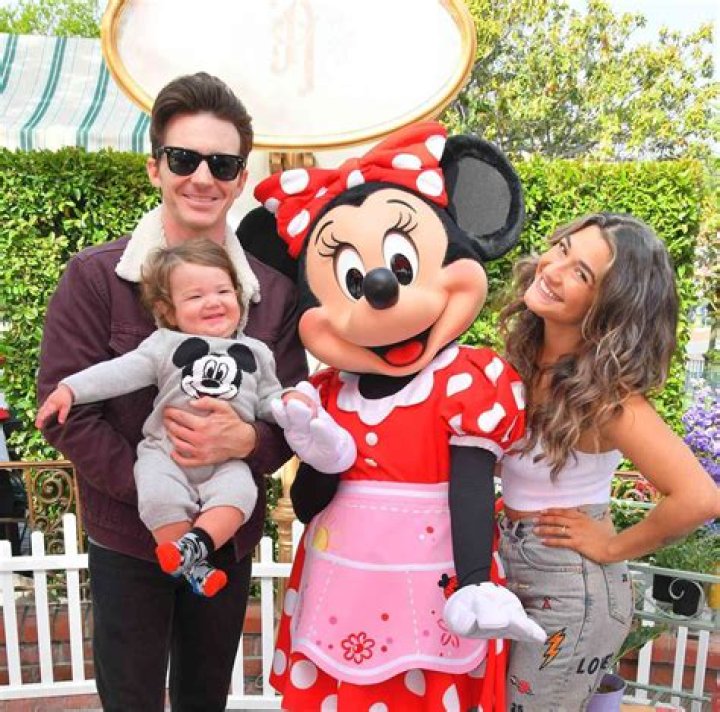 
Who Is Janet Von Schmeling? All About Drake Bell’s Wife 