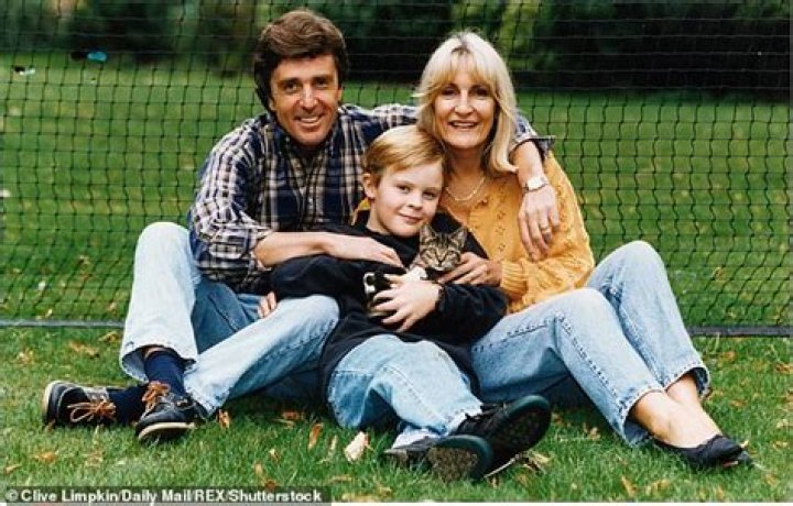 Who Is Lynn Faulds Wood Son Nicholas Stapleton? Everything On The Family Of The Presenter Who Died From Cancer