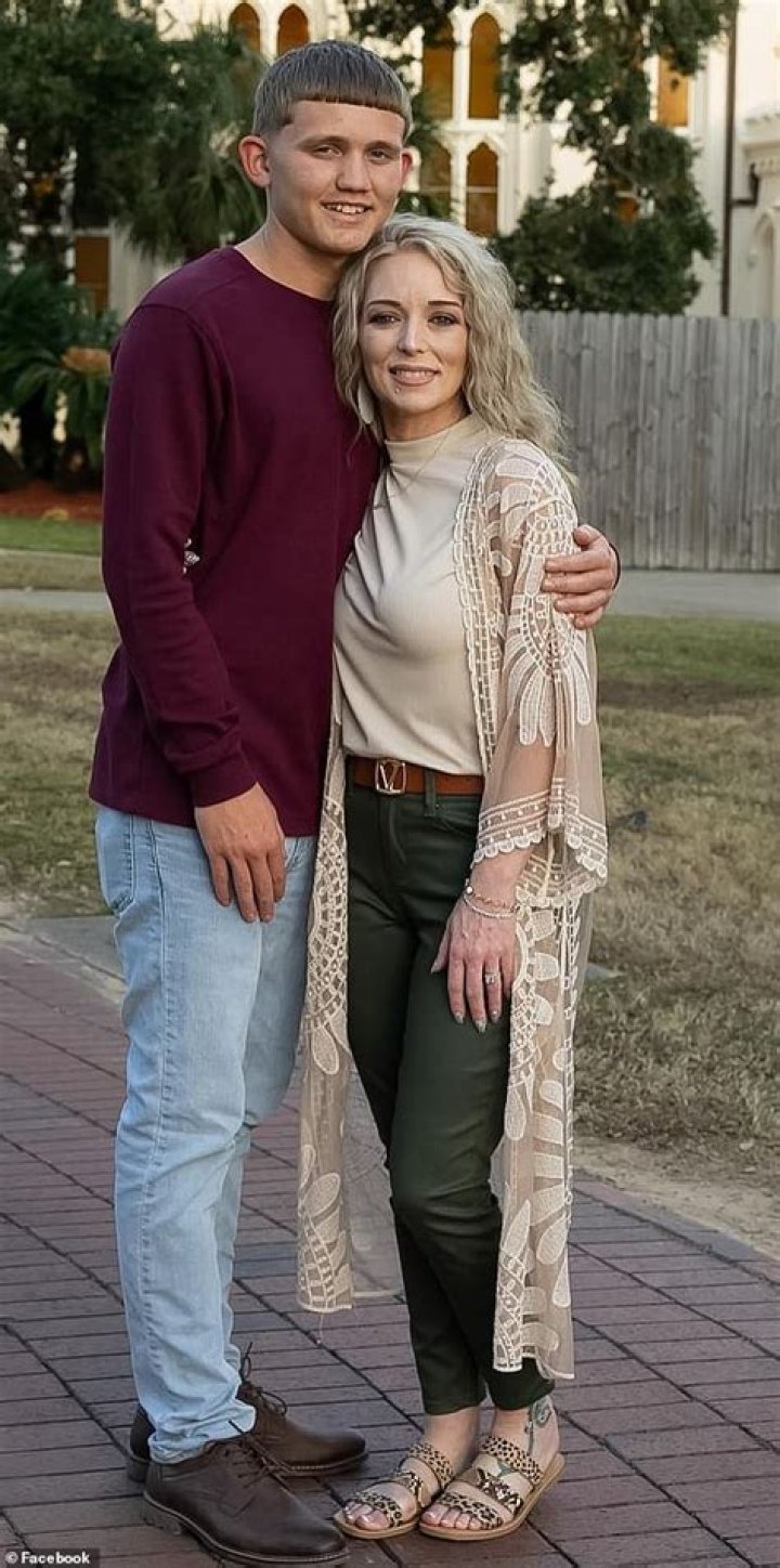 Who Is Ophelia Nichols Mom? Family Details About The Alabama TikTok Star