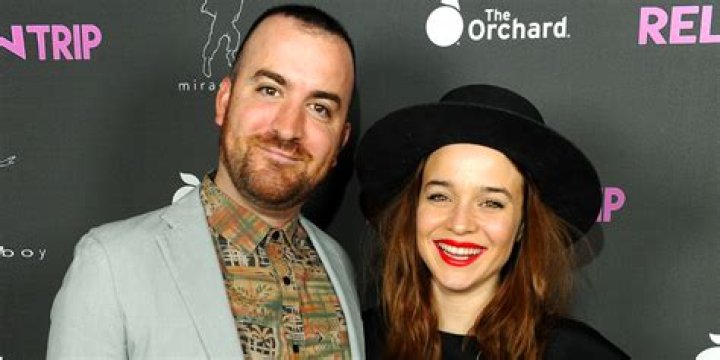 
Who Is Renée Felice Smith and Is She Married? 