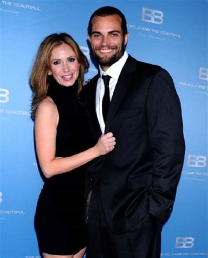 
Who Is Vanessa Vazart and Is She Scott Elrod’s Wife or Girlfriend? 