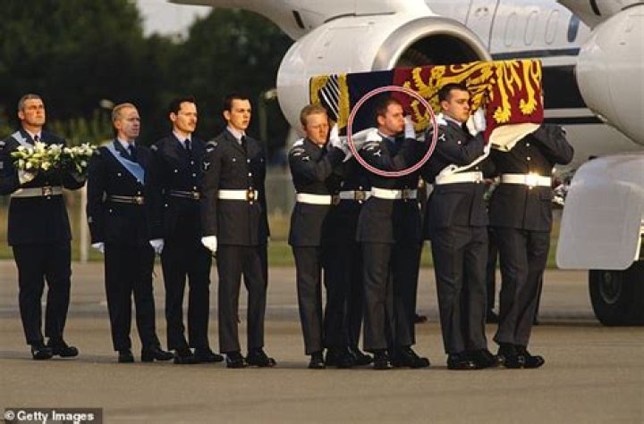 
Who was Malcolm Livingstone, pallbearer for Princess Diana dies 