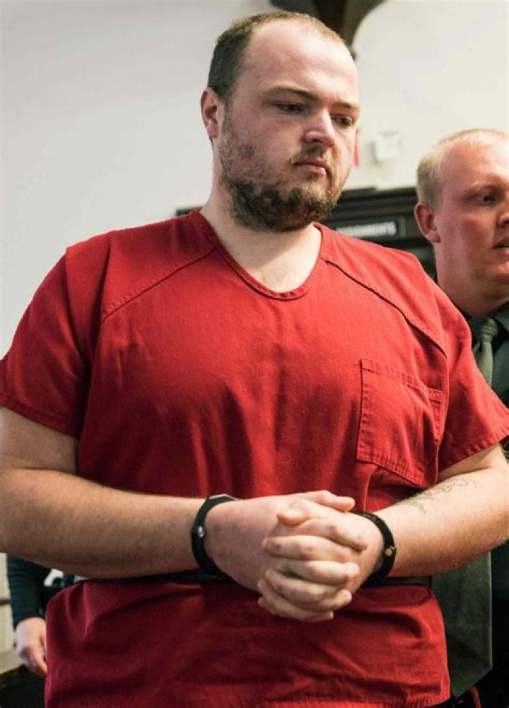 
‘Why Did You Kill My Daddy?’: Ohio Man Sentenced for Murdering Family of 8 