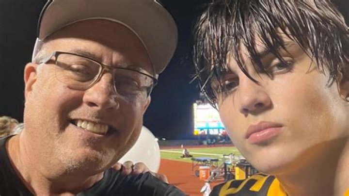 
Why Was Austin Simon In Amiri Shirt? Jose Alba Stabbing Video On Reddit 